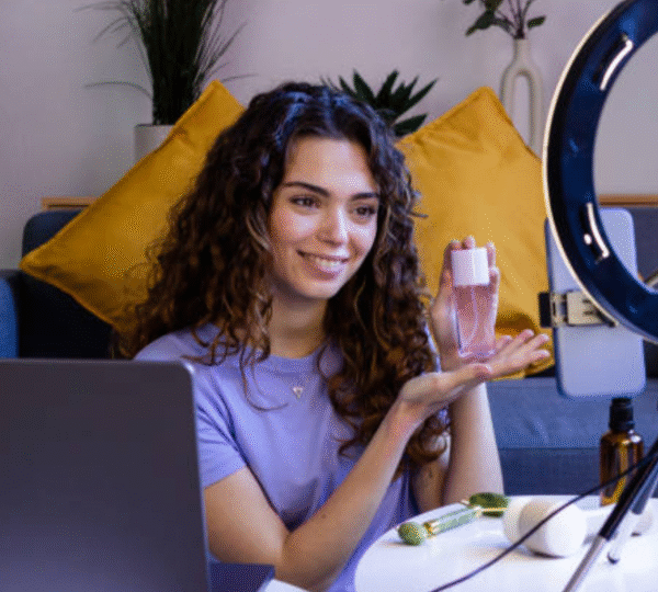 Comprehensive Influencer Review Program to Enhance Brand Credibility 